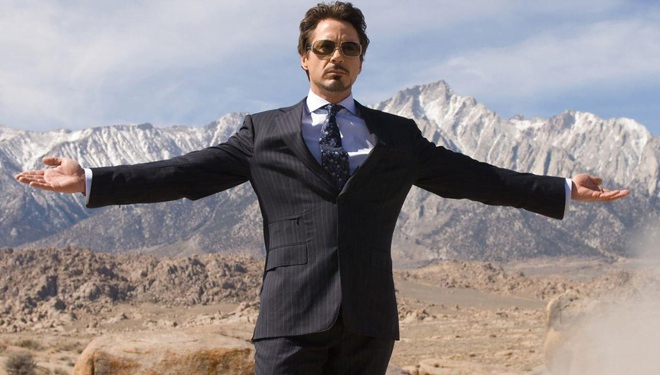 What did Robert Downey Jr. do to have a current net worth of 300 million USD?