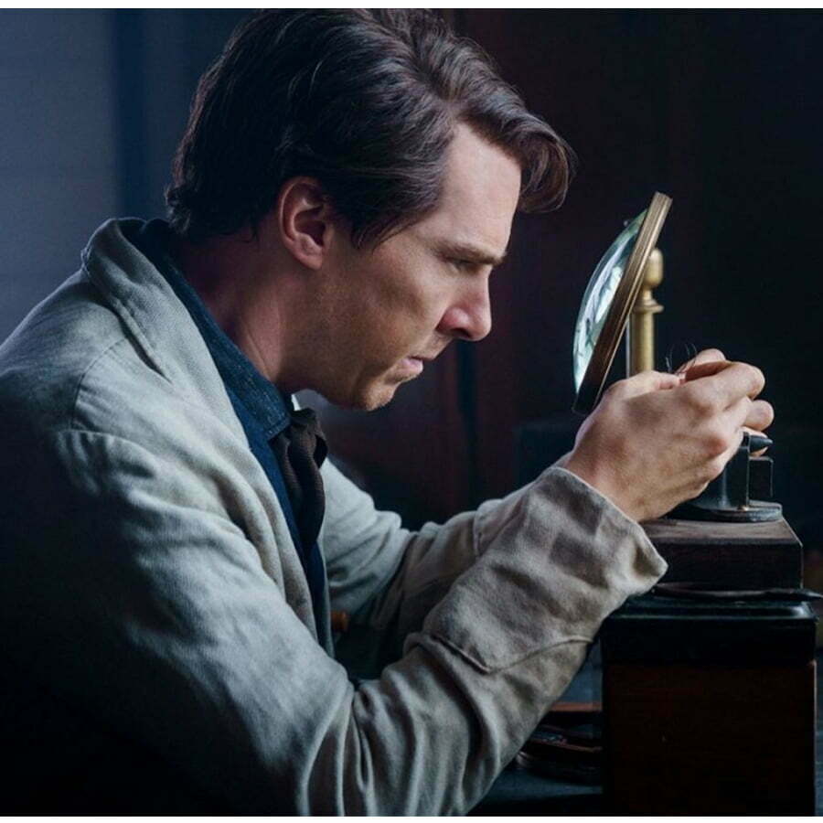 Benedict transforms into genius scientist Thomas Edison