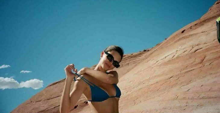 A series of nude photos of expensive supermodel Kendall Jenner A series of nude photos of expensive supermodel Kendall Jenner