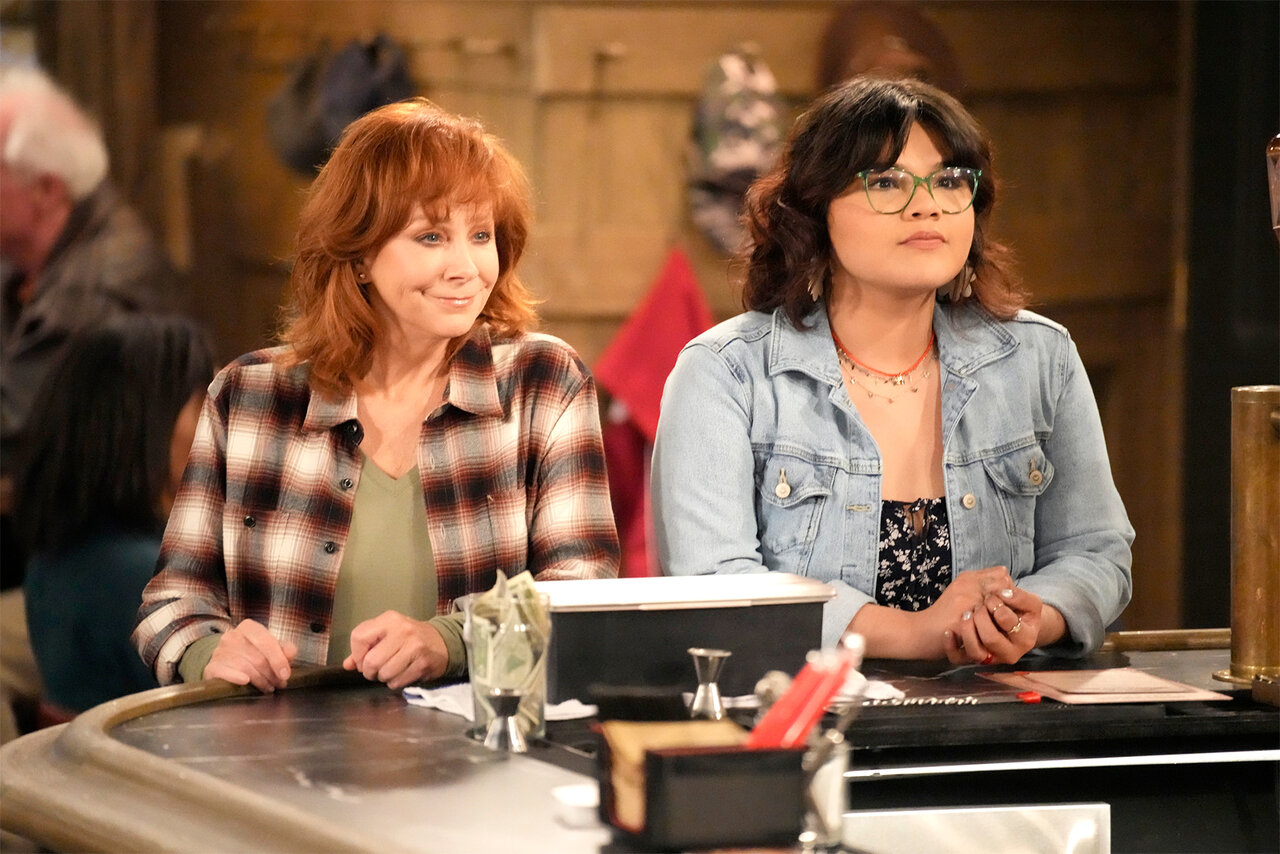 Reba McEntire unexpectedly hinted at “revamping” the entire cast of